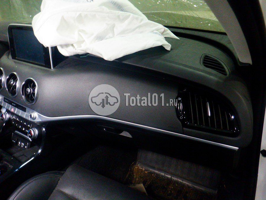Фото KIA Stinger 34