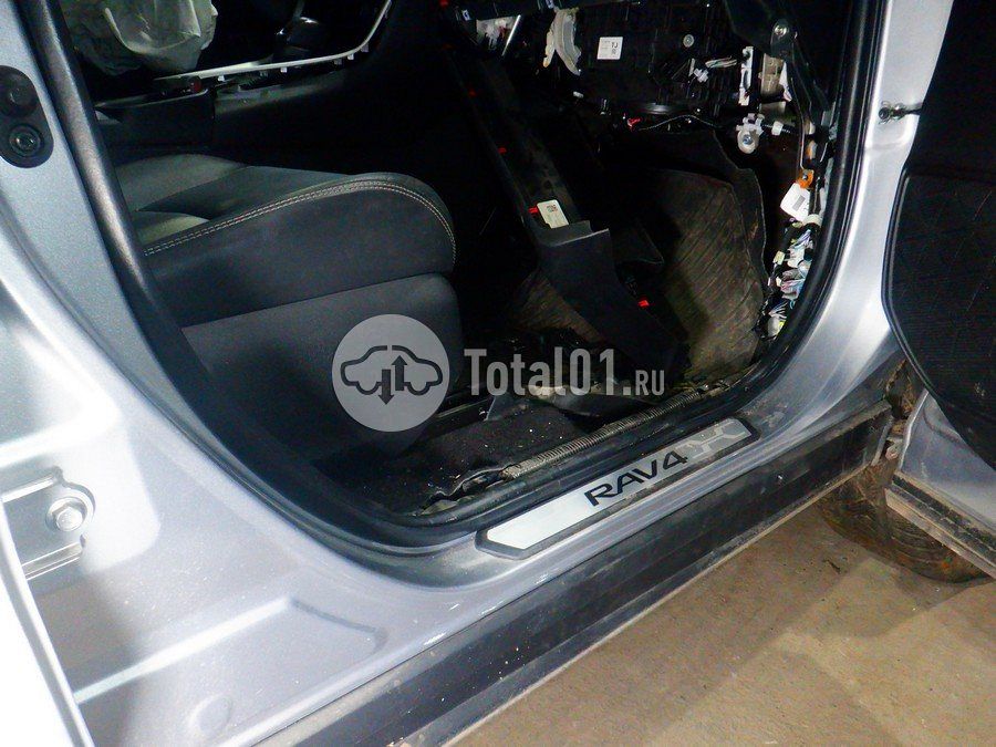 Фото Toyota RAV4 424