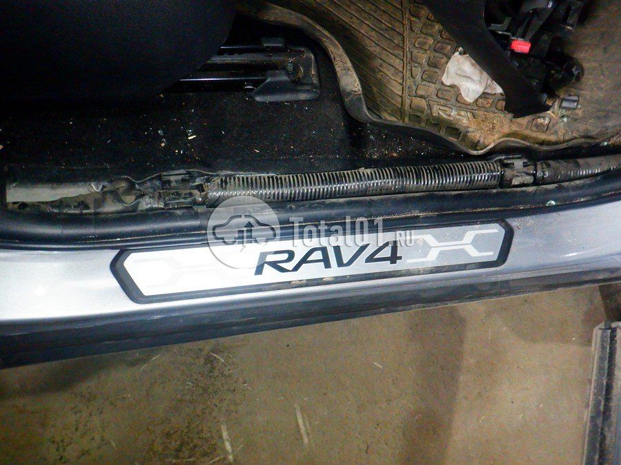 Фото Toyota RAV4 482