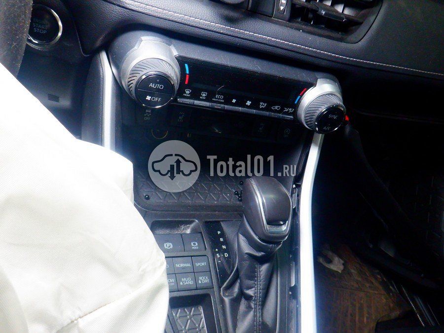 Фото Toyota RAV4 596