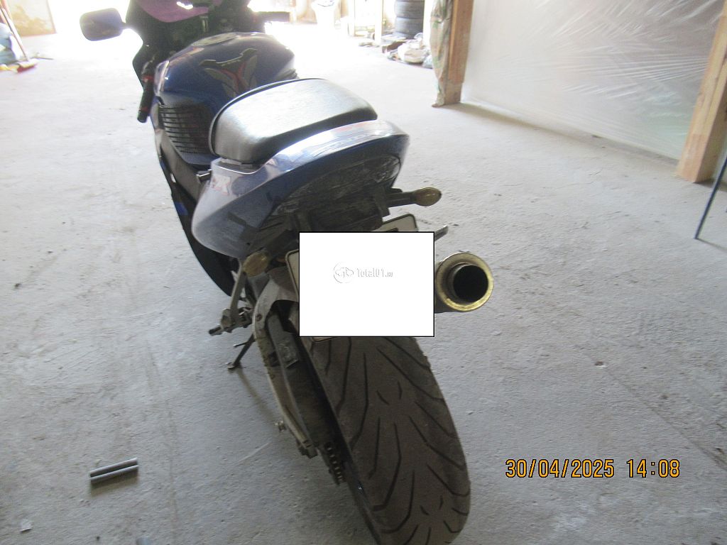Фото Honda CBR900RR 16