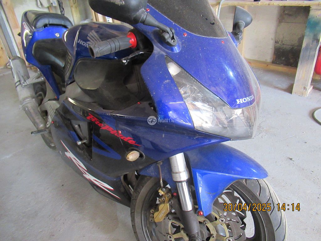 Фото Honda CBR900RR 118