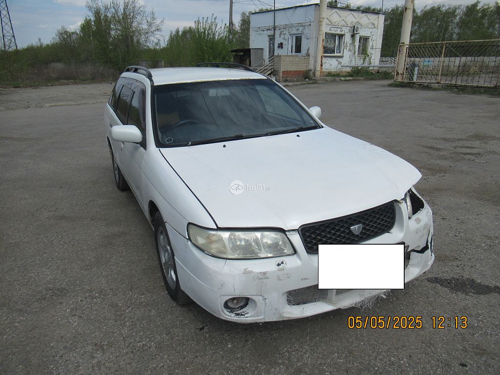 Фото Nissan Avenir 8