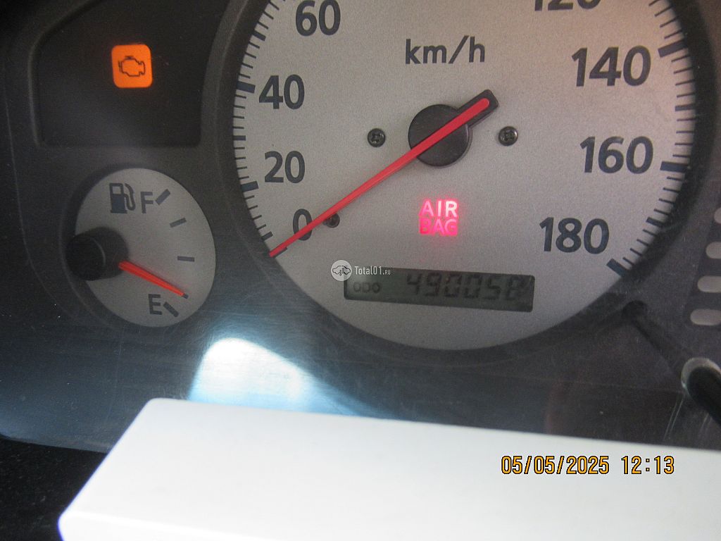 Фото Nissan Avenir 14