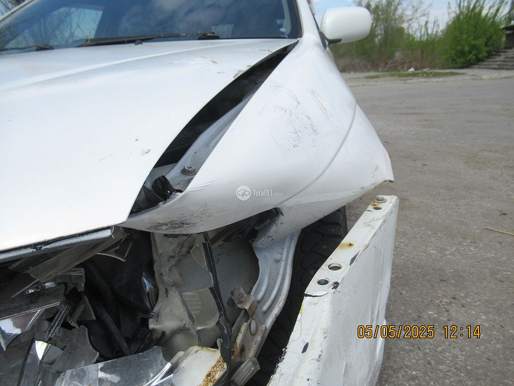 Фото Nissan Avenir 26