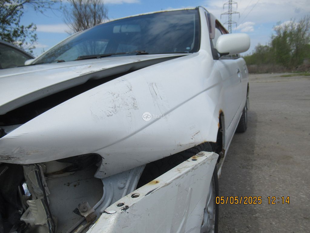 Фото Nissan Avenir 30