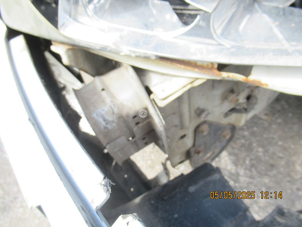 Фото Nissan Avenir 48
