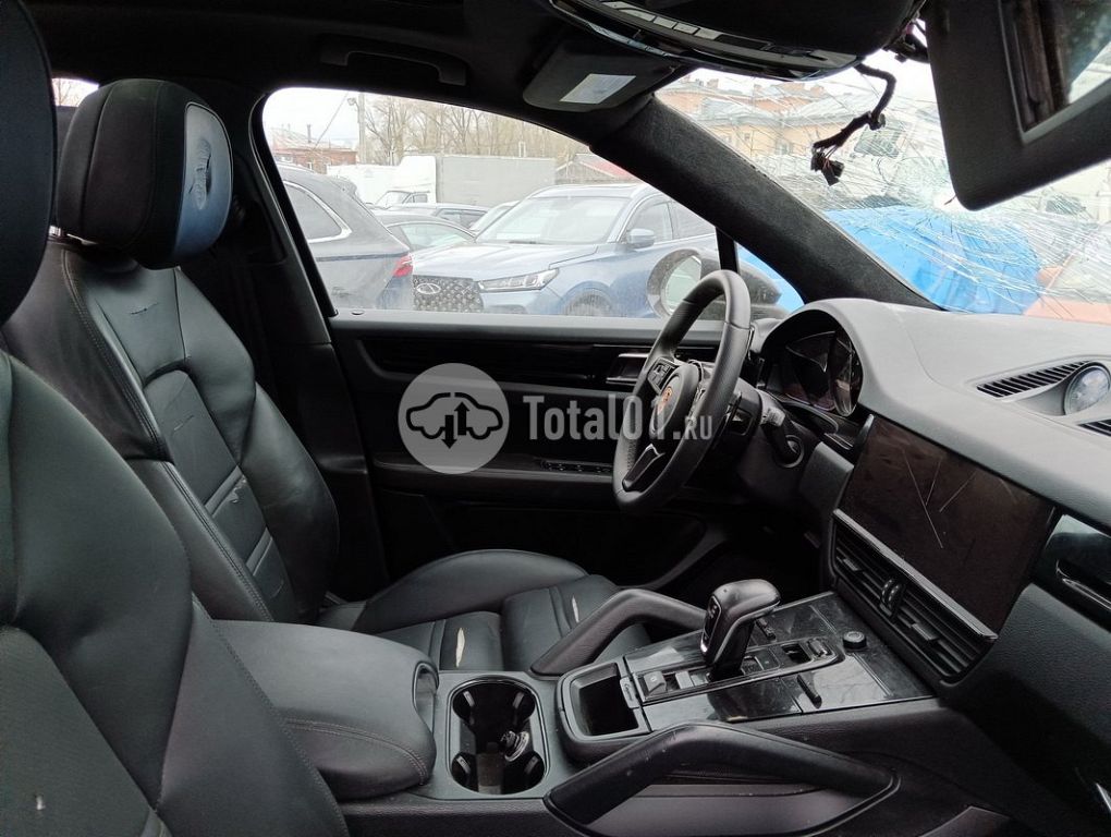 Фото Porsche Cayenne 210