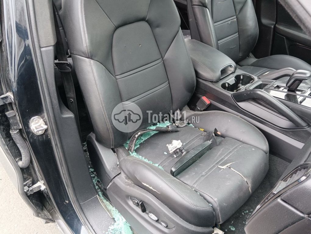 Фото Porsche Cayenne 220