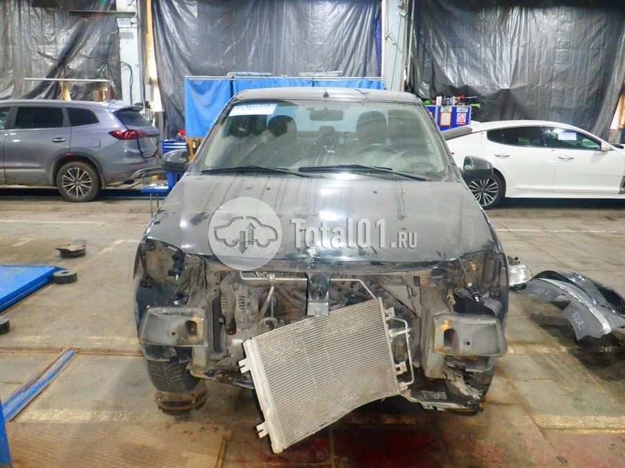 Фото Renault Logan 4