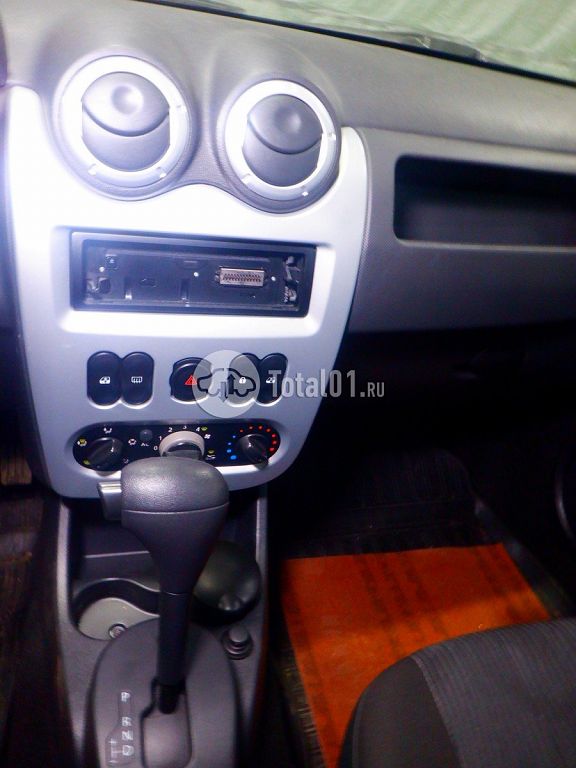 Фото Renault Logan 92