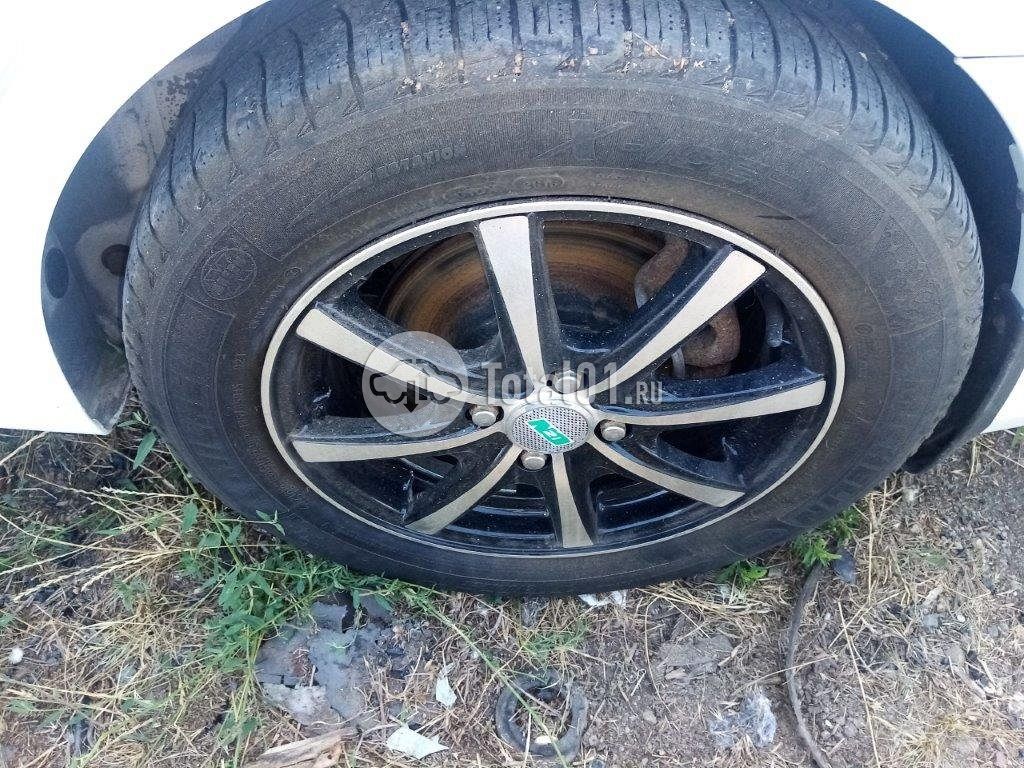 Фото Hyundai Solaris 76