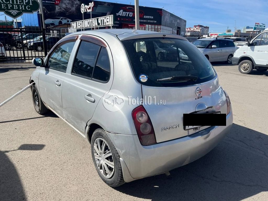 Фото Nissan March 8
