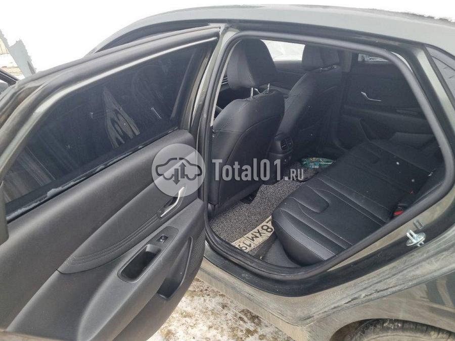 Фото Hyundai Elantra 90