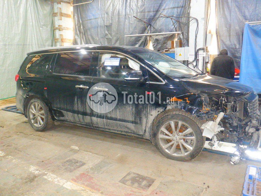 Фото KIA Carnival 10