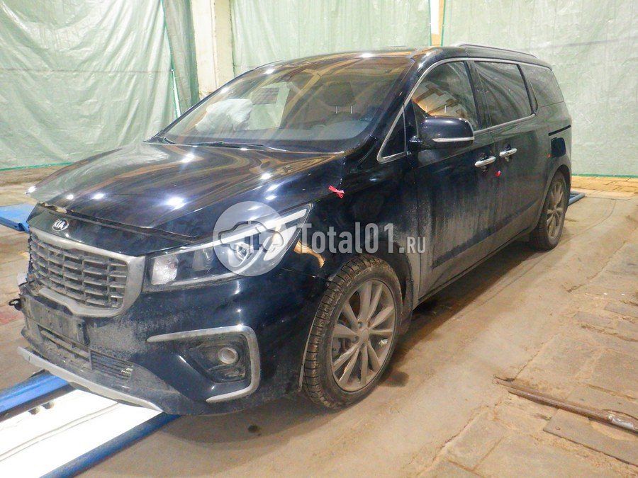 Фото KIA Carnival 12