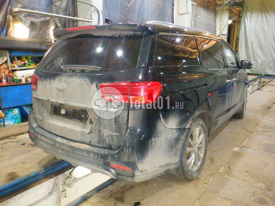 Фото KIA Carnival 18