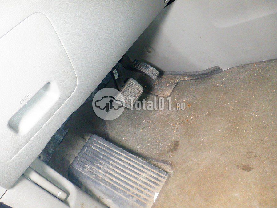 Фото KIA Carnival 32