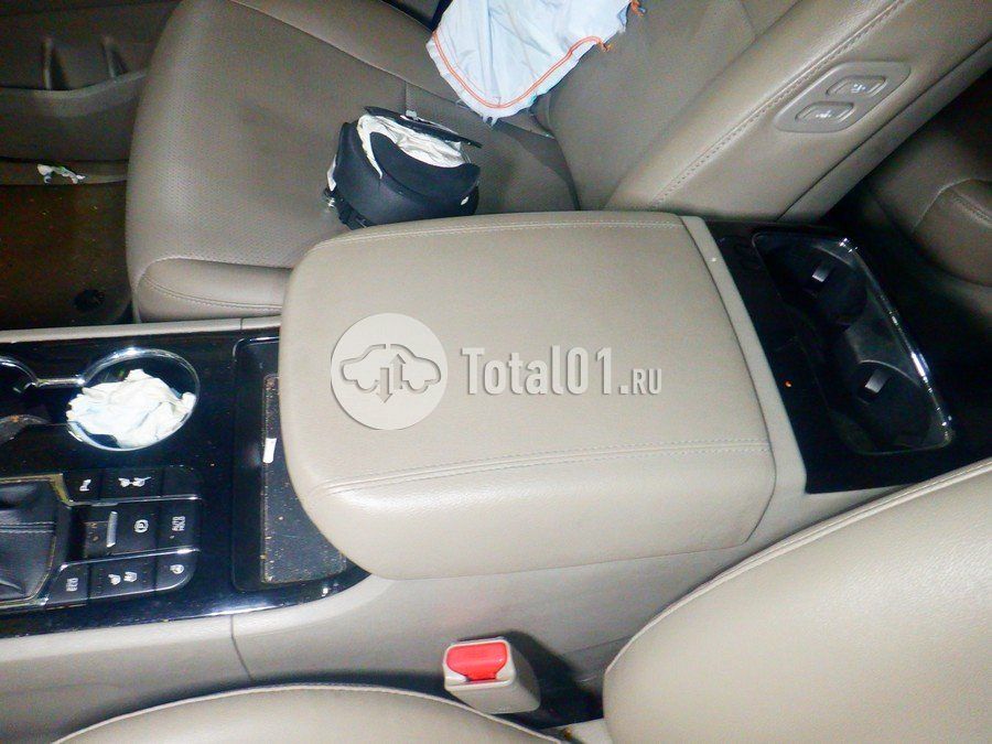 Фото KIA Carnival 42