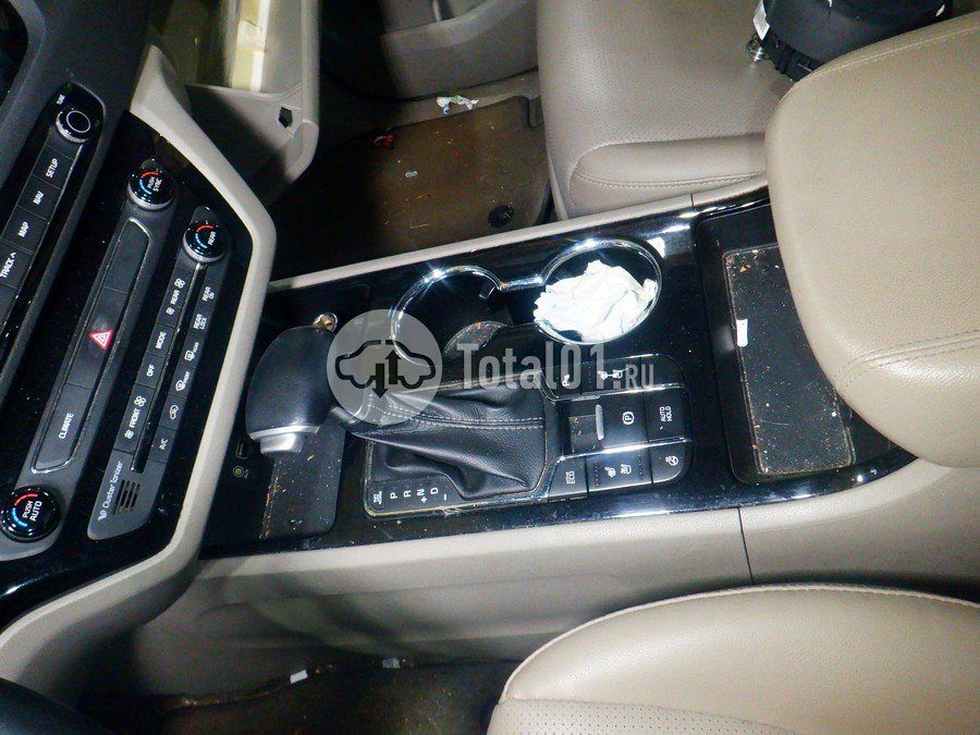 Фото KIA Carnival 44