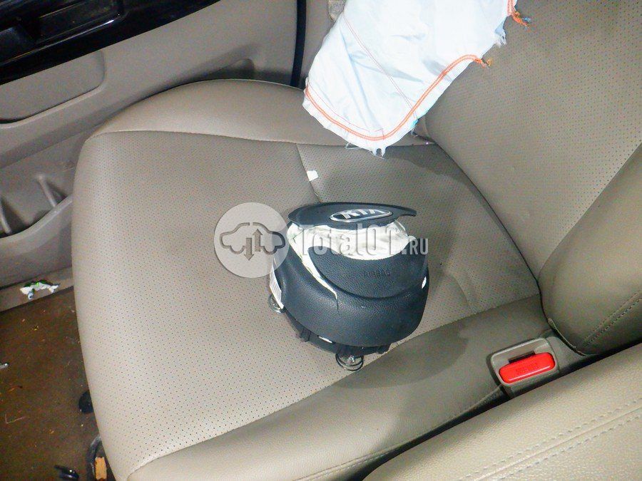 Фото KIA Carnival 56
