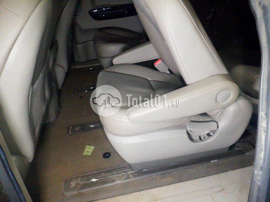 Фото KIA Carnival 68