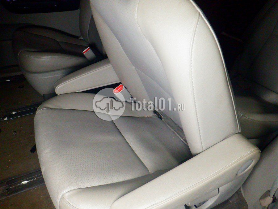 Фото KIA Carnival 70