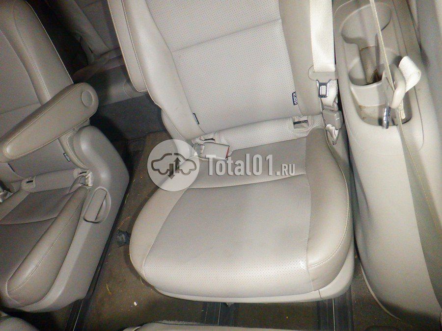 Фото KIA Carnival 72