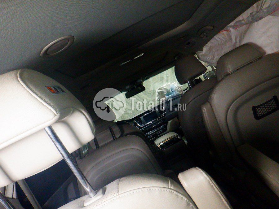 Фото KIA Carnival 104