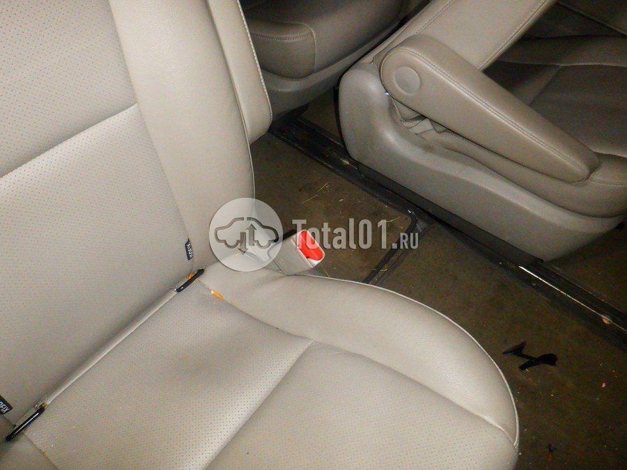 Фото KIA Carnival 114