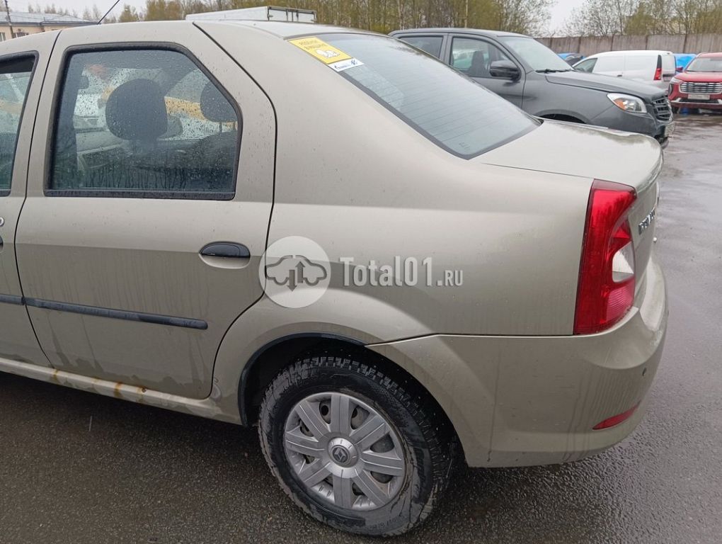 Фото Renault Logan 36