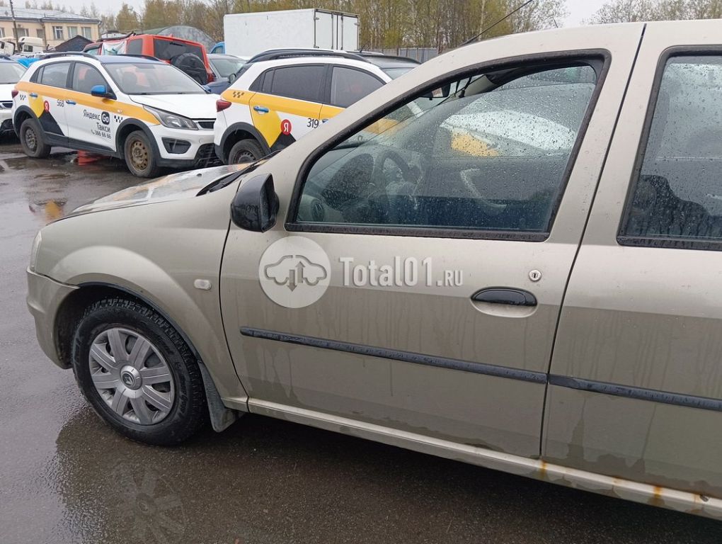 Фото Renault Logan 42