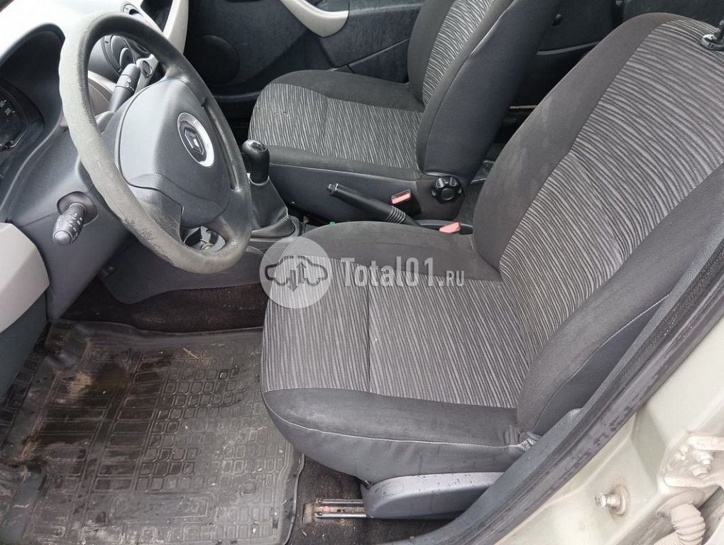 Фото Renault Logan 74