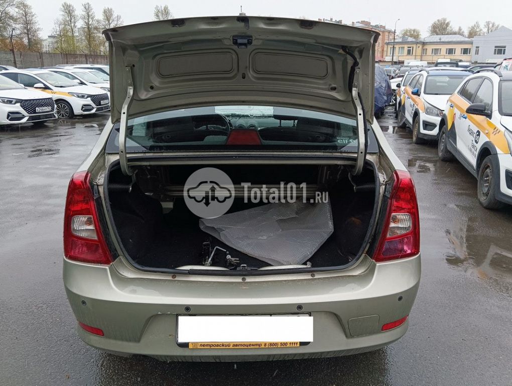 Фото Renault Logan 104