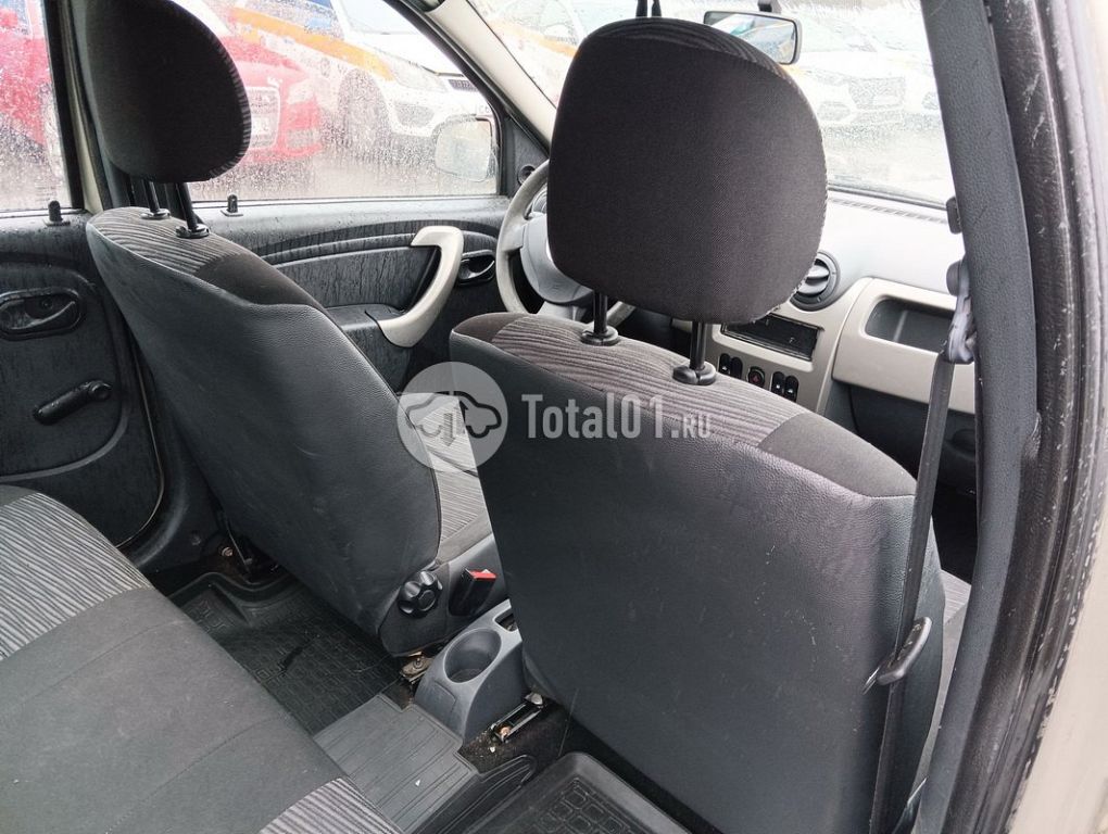 Фото Renault Logan 118