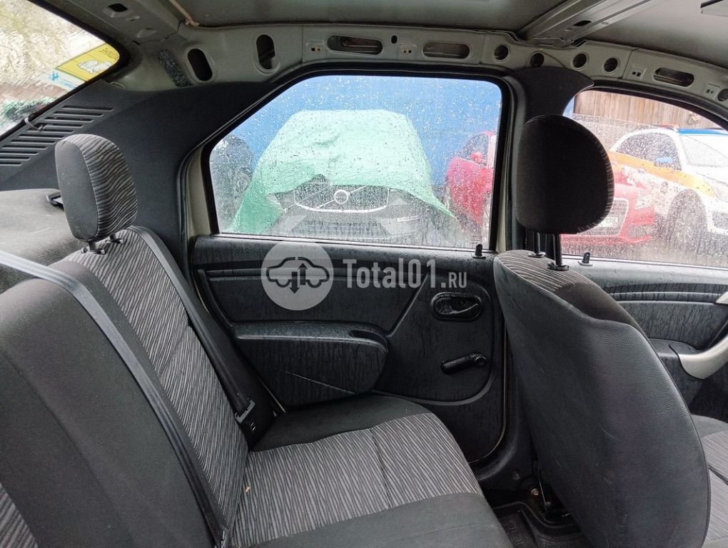 Фото Renault Logan 122