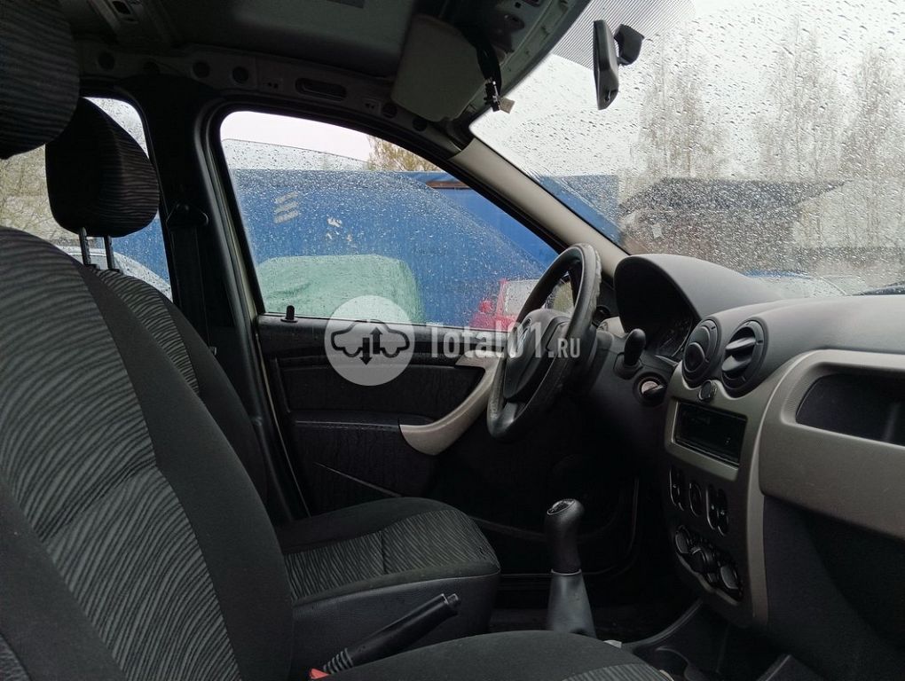 Фото Renault Logan 134