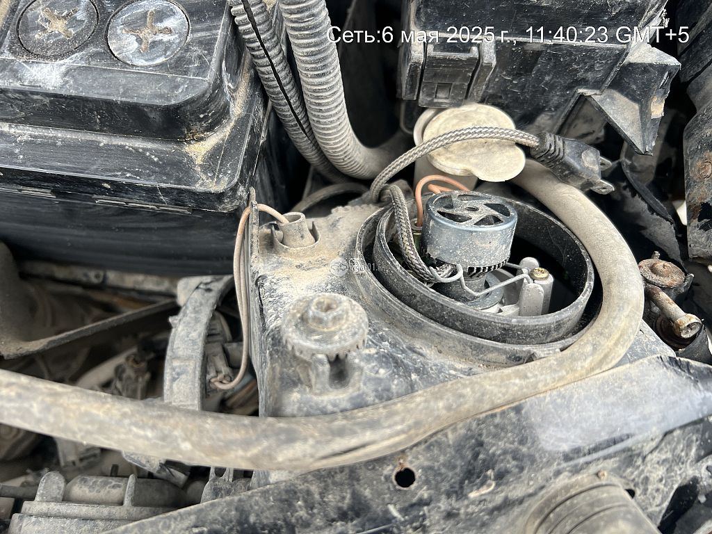 Фото Mitsubishi Diamante 108