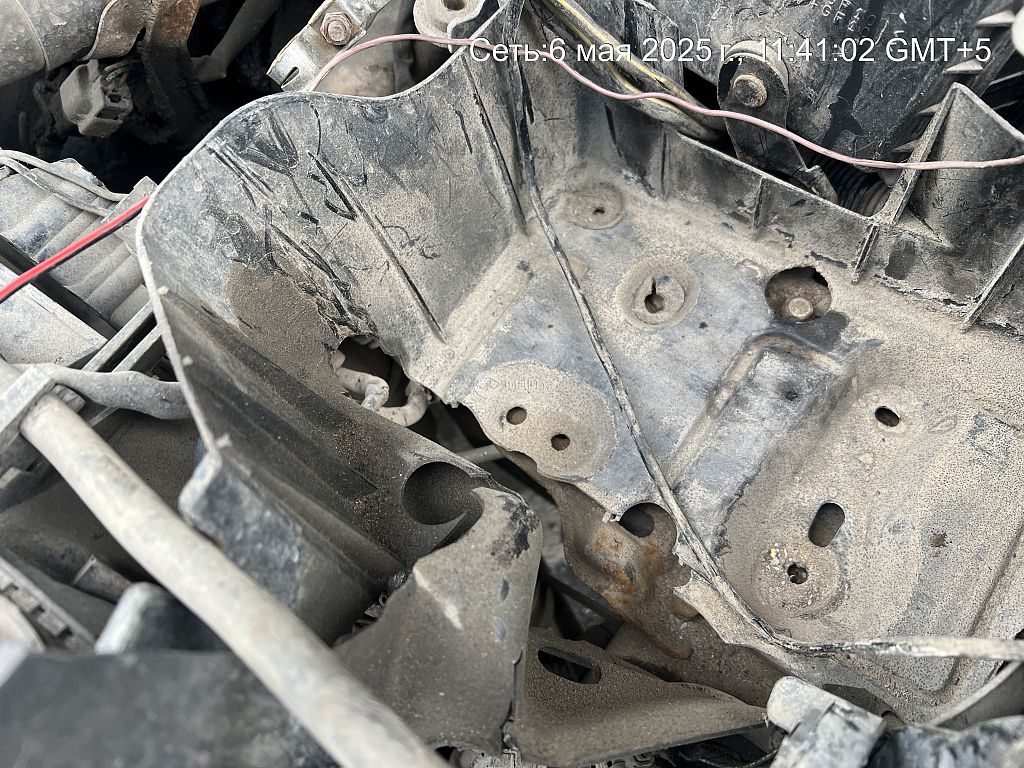 Фото Mitsubishi Diamante 128