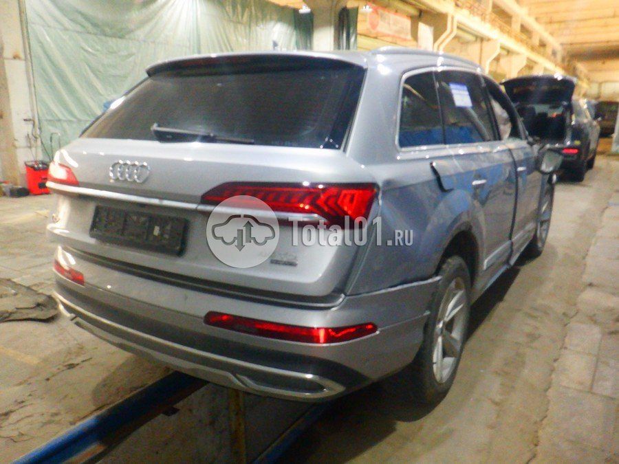 Фото Audi Q7 14