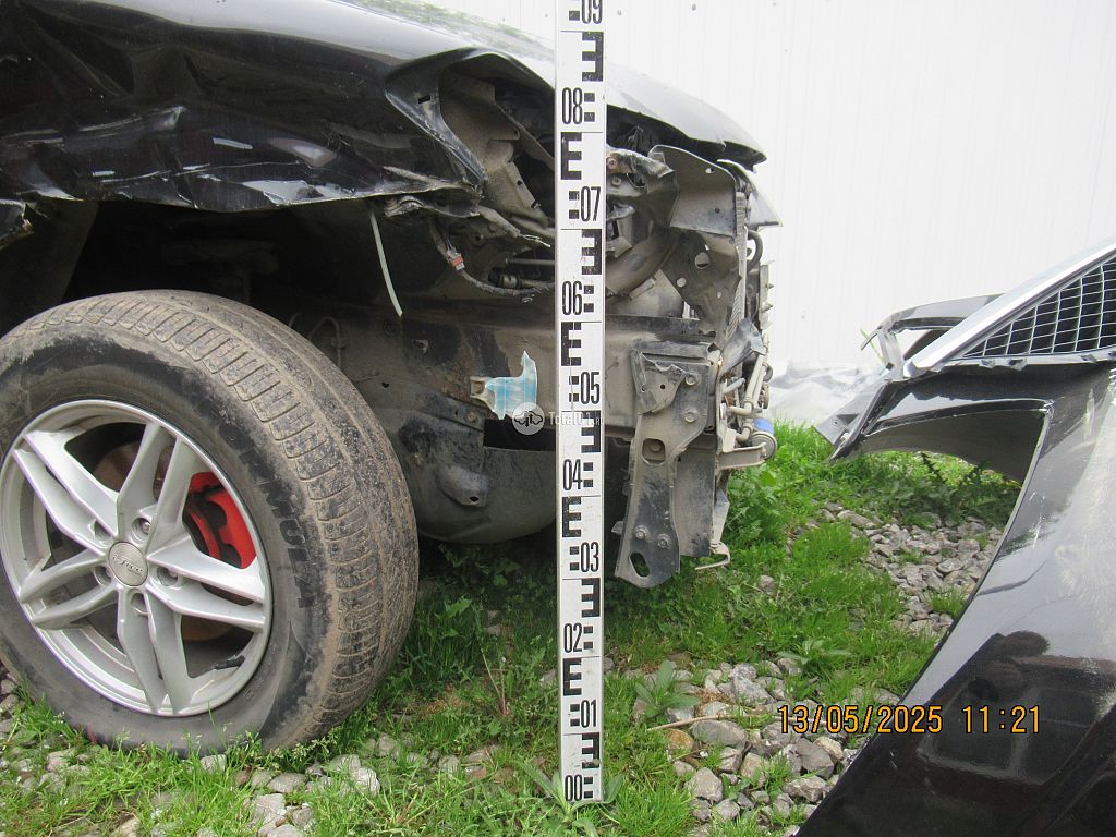 Фото Mazda MPV 16