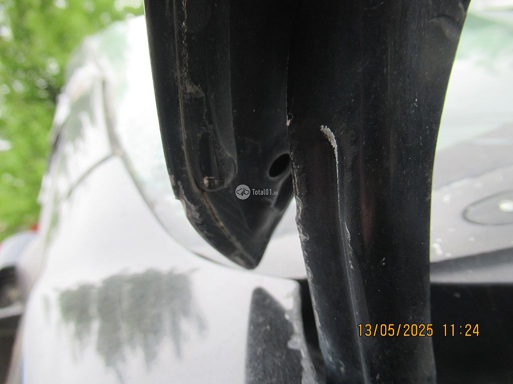 Фото Mazda MPV 100