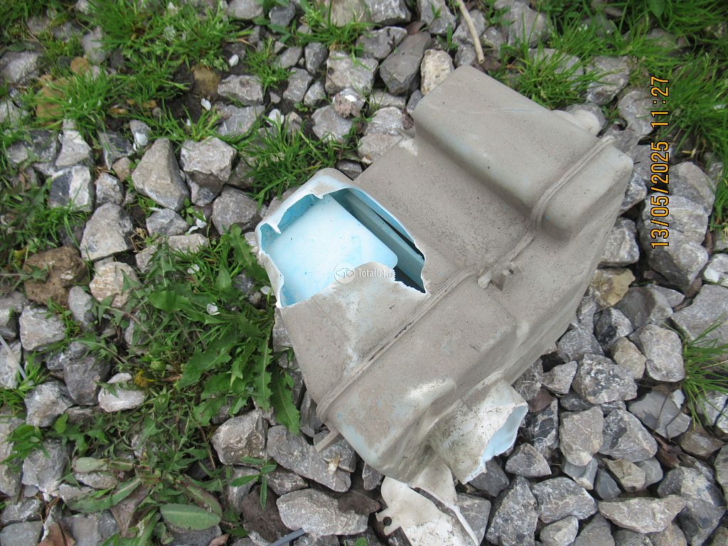 Фото Mazda MPV 192