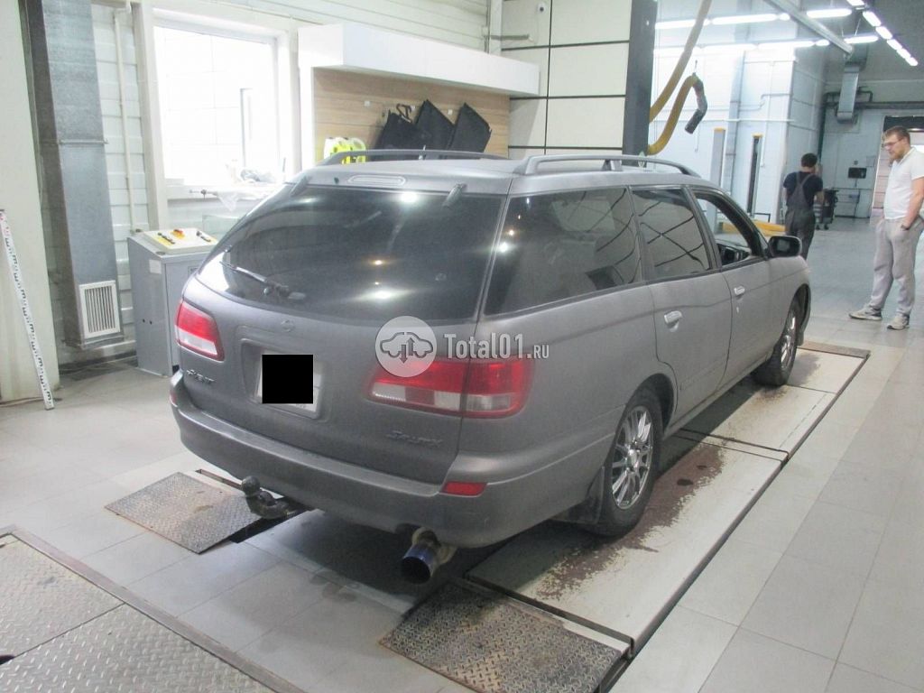 Фото Nissan Avenir 4