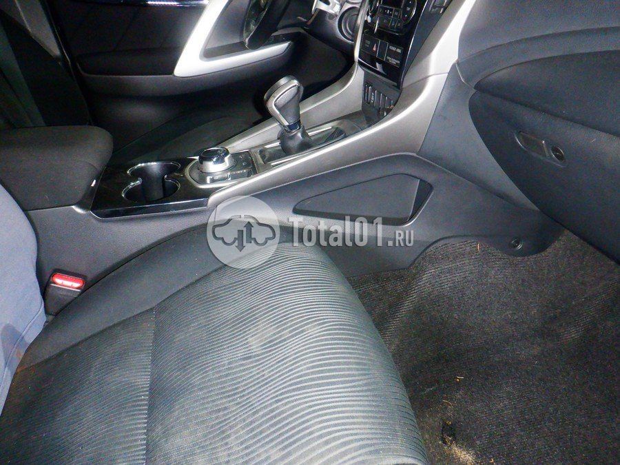 Фото Mitsubishi Pajero Sport 130