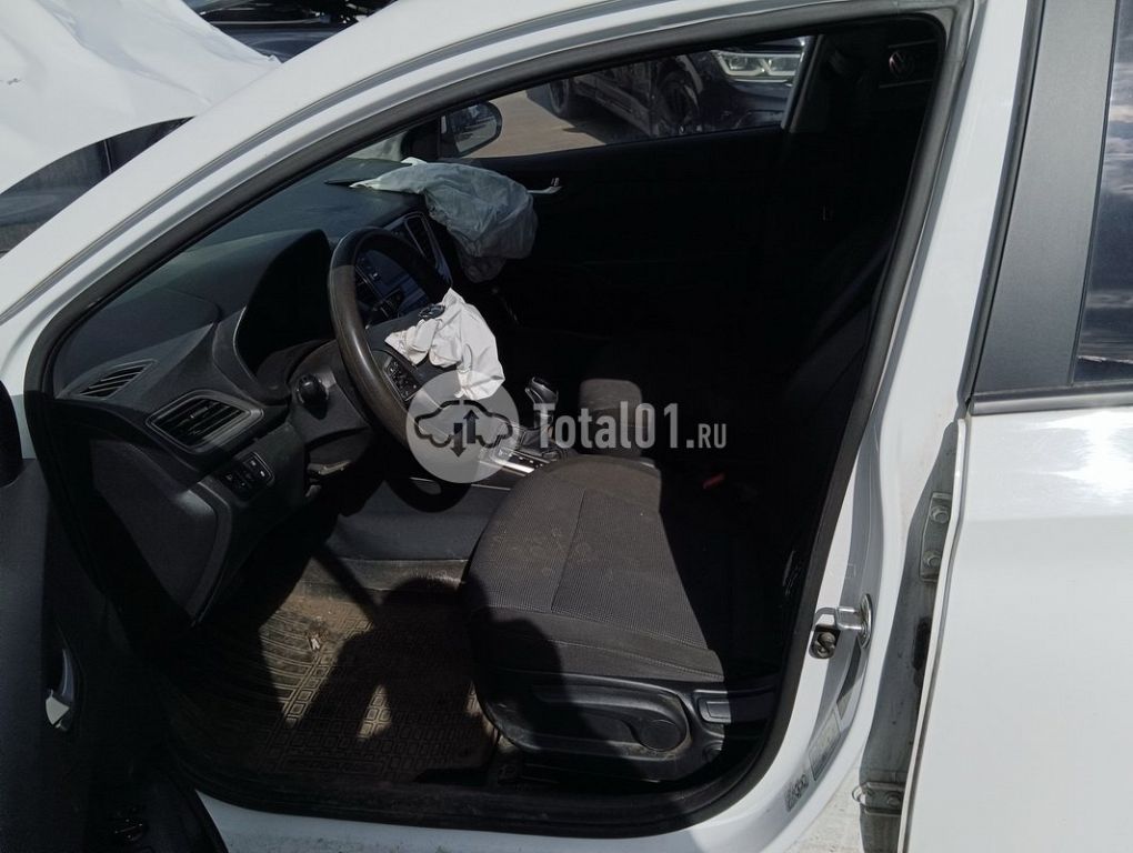 Фото Hyundai Solaris 92