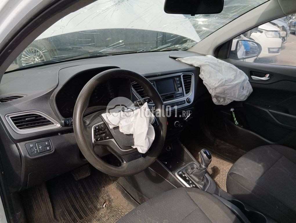 Фото Hyundai Solaris 102