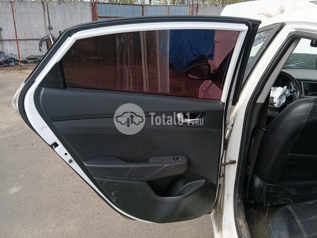Фото Hyundai Solaris 106
