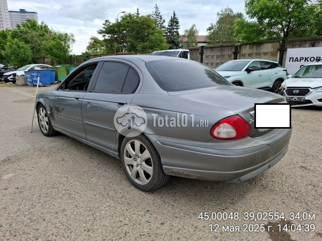 Фото Jaguar X-type 10