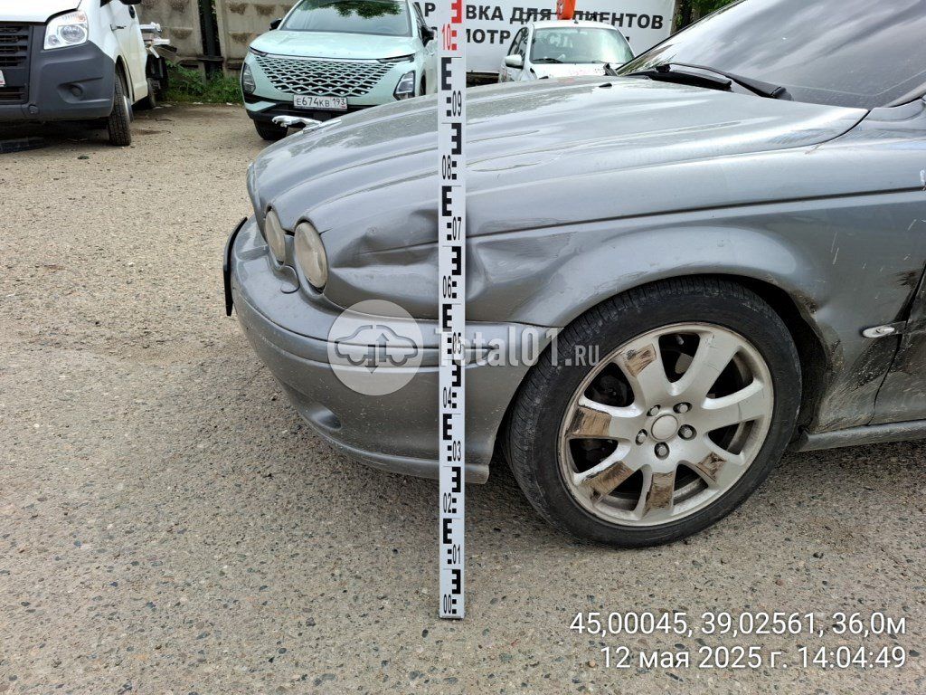 Фото Jaguar X-type 12